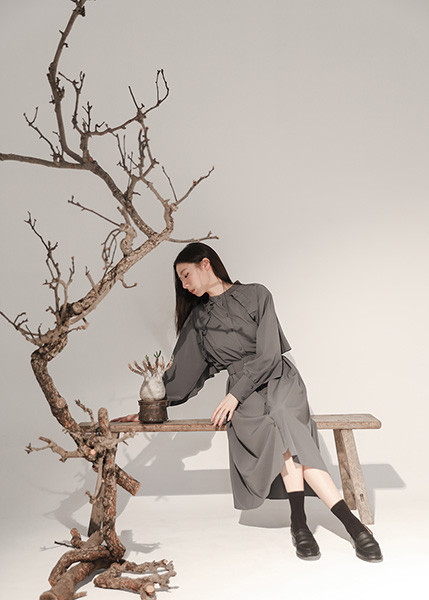 Feifei_飛飛荷葉洋裝_ 灰 