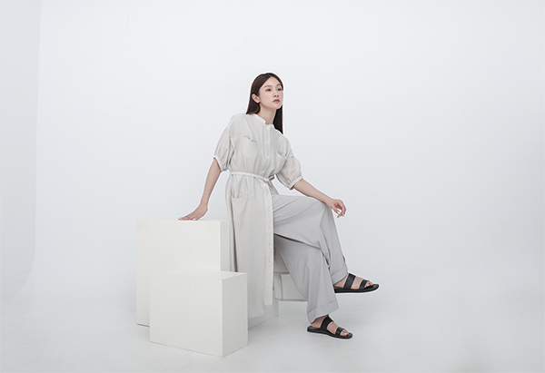 Xilu_夕露燈籠袖洋裝_淺灰 