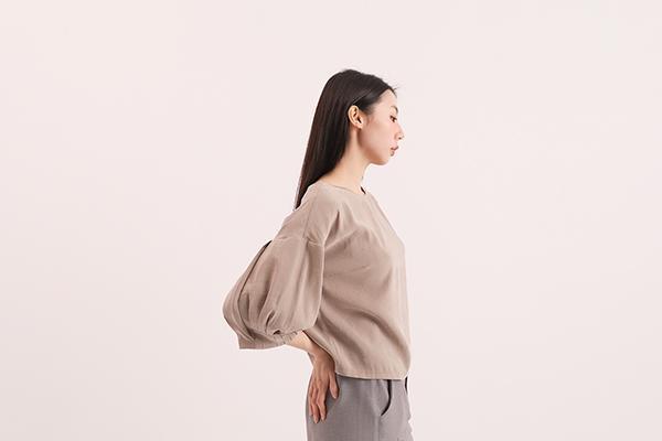 Xuyu_須臾褶片上衣_卡其 