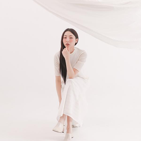 Hover_盤旋透視上衣_白 