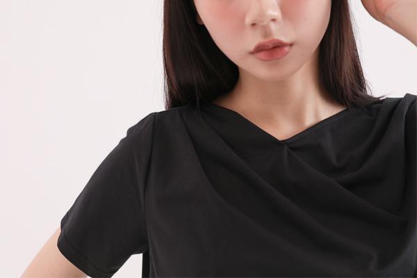 Yanqing_淵清皺褶上衣_黑 