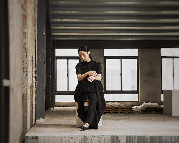 Xinyuan_心願剪裁細肩帶洋裝_黑 