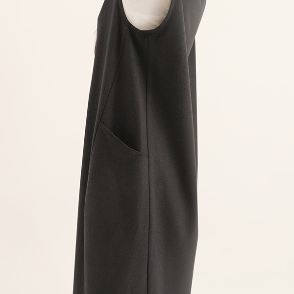 Dayrest_余暇剪接背心洋裝_藏青 