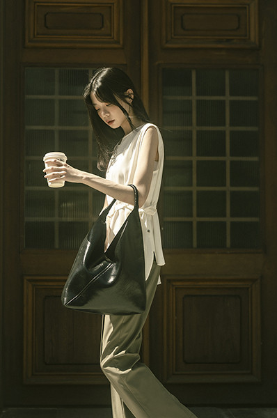 Gede_哥德剪接背心_白 