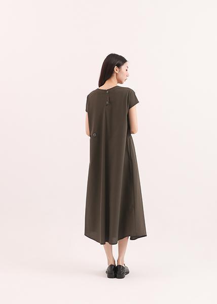 Reunion_重逢大口袋洋裝_橄欖綠 