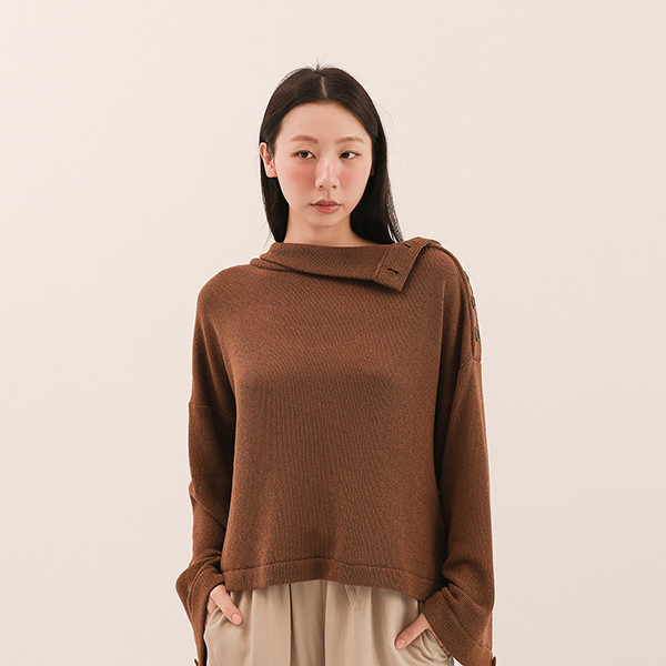 Density_密度前短後長寬袖上衣_可可 