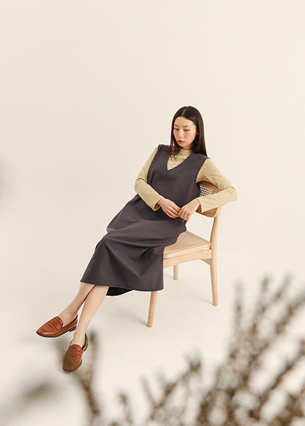 Dayrest_余暇剪接背心洋裝_深藍 