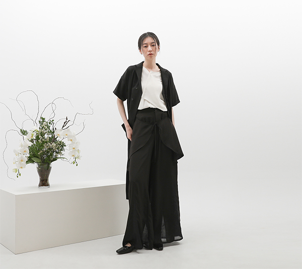 Qianyu_千羽造型褶片上衣_白 