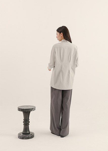Serica_絲縷抓褶襯衫_水泥灰 