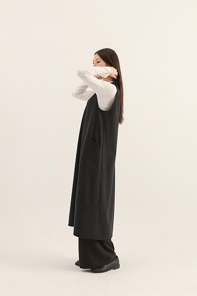 Dayrest_余暇剪接背心洋裝_藏青 