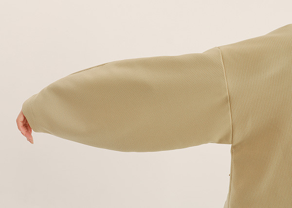 Jiaozhi_交織褶片上衣_芥黃 