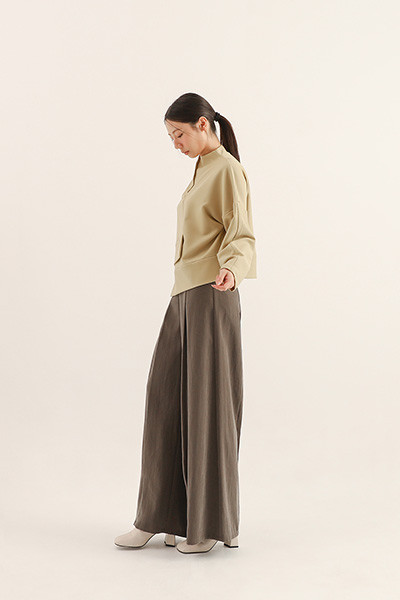 Jiaozhi_交織褶片上衣_芥黃 