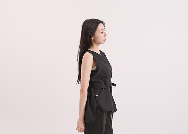 Gede_哥德剪接背心_黑 