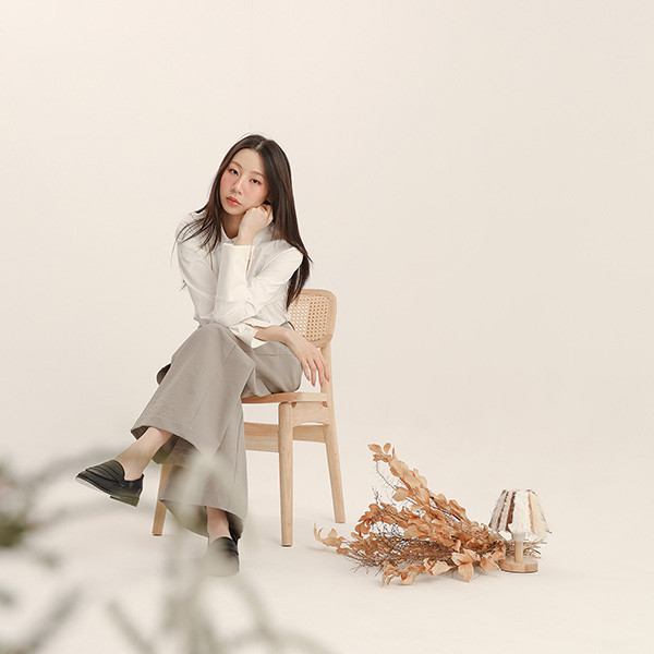 Serica_絲縷抓褶襯衫_白 