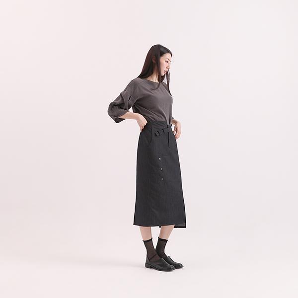 Adagio_微步剪接鉛筆裙_單寧黑 