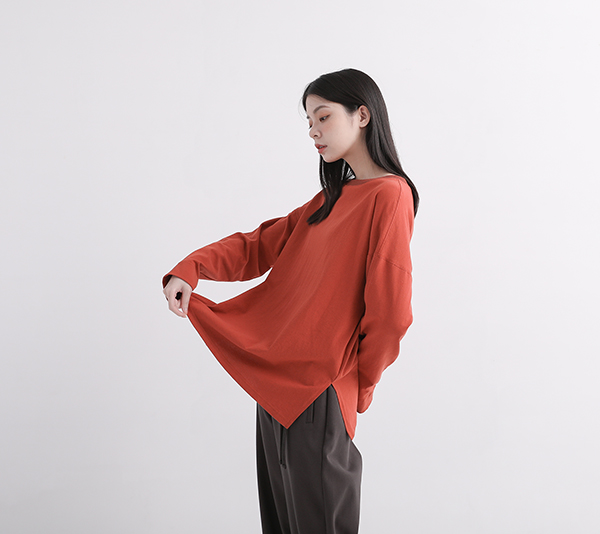 //SUMI x WEARMACAU//Qiyuan_起源素面上衣_磚紅 