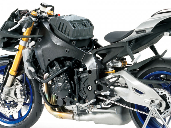 TAMIYA 田宮模型 14133 機車模型 1/12 YAMAHA YZF-R1M 組裝模型 TAMIYA 田宮模型 14133 機車模型 1/12 YAMAHA YZF-R1M 組裝模型