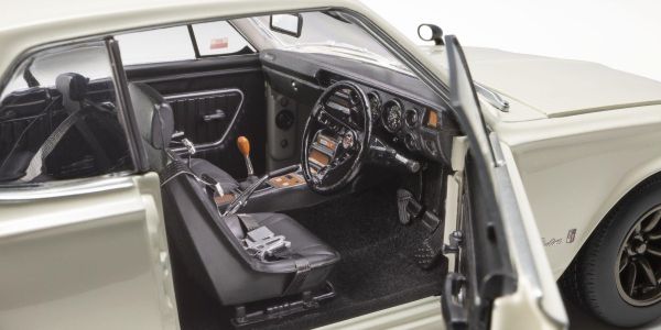 (預購) KYOSHO 京商 1/18 日產 Nissan Skyline 2000 GT-R KPGC10 Silver/White 分別販售 20261029 KYOSHO 京商 1/18 日產 Nissan Skyline 2000 GT-R KPGC10 Silver/White 分別販售