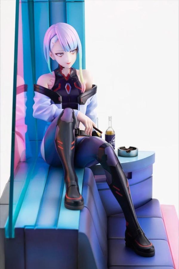 (預購) KOTOBUKIYA 1/7 電馭叛客：邊緣行者 露西 附 LED展示台 不可動完成品 20260813 KOTOBUKIYA 1/7 電馭叛客：邊緣行者 露西 附 LED展示台 不可動完成品