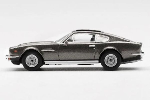 (預購) [吊卡版] MINIGT 1/64 Aston Martin V8 Vantage "The Living Daylights" Weapons Off 西文版 RHD MGT00916-007S 20260429 [吊卡版] MINIGT 1/64 Aston Martin V8 Vantage "The Living Daylights" Weapons Off 西文版 RHD MGT00916-007S