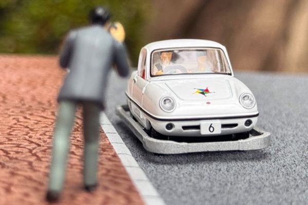 (預購) TOMYTEC 1/64 兒童王國 x TLV DATSUN Baby 兒童車 白色 附人偶 20251102 TOMYTEC 1/64 兒童王國 x TLV DATSUN Baby 兒童車 白色 附人偶