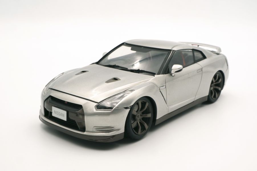 1/24 NISSAN GT-R R35 附 引擎 FUJIMI ID131 富士美 組裝模型 FUJIMI,1/24,ID,NISSAN,GT-R,GTR,R35,