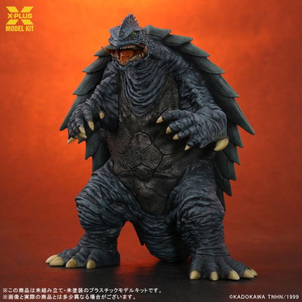 (預購)[再販] X-PLUS 1/700 卡美拉 1999 未上色組裝模型 20251008 (預購)[再販] X-PLUS 1/700 卡美拉 1999 未上色組裝模型 20251008