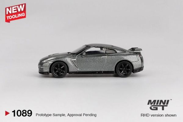 (預購) MINIGT 1/64 日產 NISSAN GT-R 2013 Dark Metal Gray  (NISMO R35 CRS Version) MGT01089-R (預購) MINIGT 1/64 日產 NISSAN GT-R 2013 Dark Metal Gray  (NISMO R35 CRS Version) MGT01089-R