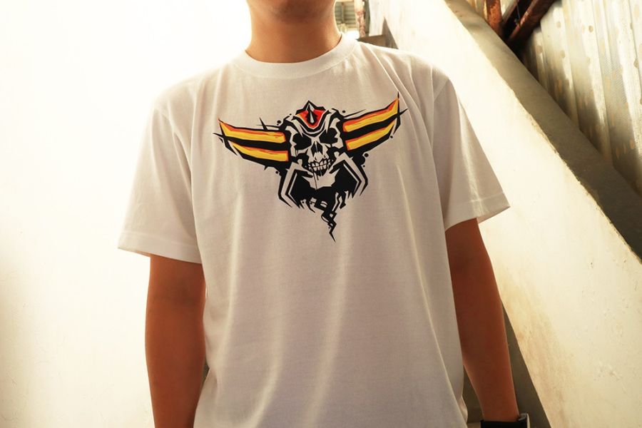 NEXTee 翻轉模玩系列 Metal Demon UFO R.G. 短袖T恤 白色＆黑色 NEXTee 翻轉模玩系列 Metal Demon UFO R.G. 短袖T恤 白色＆黑色