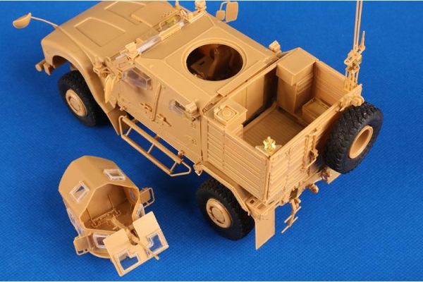 (預購) I Love Kit 1/35 美國 M1245 M-ATV 特種作戰裝甲車 組裝模型 20260428 I Love Kit 1/35 美國 M1245 M-ATV 特種作戰裝甲車 組裝模型