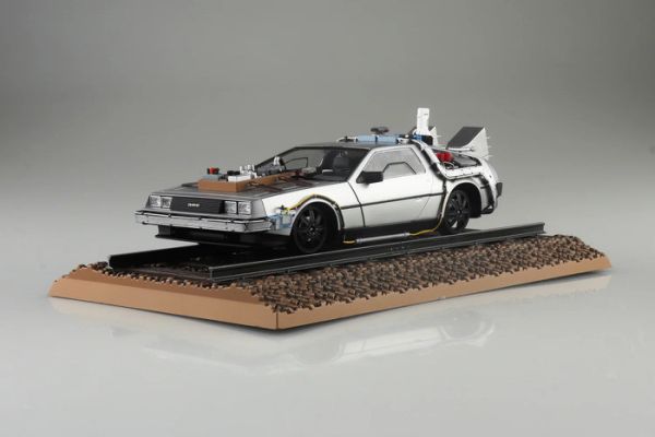 AOSHIMA 青島 1/24 回到未來 時光機 Movie Mecha Time machine from Railroad 組裝模型 AOSHIMA 青島 1/24 回到未來 時光機 Movie Mecha Time machine from Railroad 組裝模型