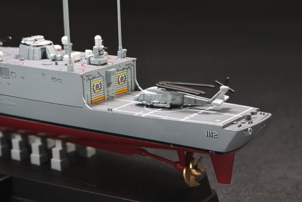 AFV CLUB 戰鷹 1/700 海軍 派里級飛彈巡防艦 銘傳/逢甲 全艦底式樣含升級蝕刻片及水貼 組裝模型 SE00701 AFV CLUB 戰鷹 1/700 海軍 派里級飛彈巡防艦 銘傳/逢甲 全艦底式樣含升級蝕刻片及水貼 組裝模型 SE00701