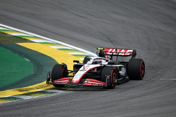 SPARK 1/64 哈斯F1車隊 Haas VF-25 No.87 MoneyGram Haas F1 Team 8th Chinese GP 2025 Oliver Bearman SPARK 1/64 哈斯F1車隊 Haas VF-25 No.87 MoneyGram Haas F1 Team 8th Chinese GP 2025 Oliver Bearman