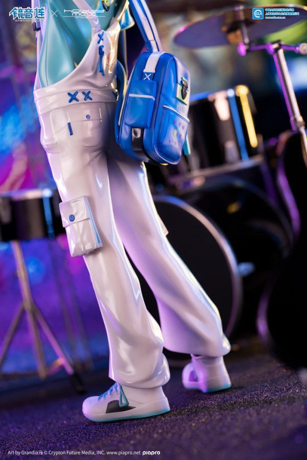 Hobbymax 1/7 鏡音連 潮流街頭ver. PVC完成品 Hobbymax 1/7 鏡音連 潮流街頭ver. PVC完成品