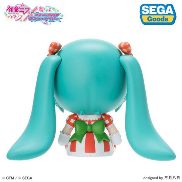 SEGA 景品 初音未來ｘ時尚魔女 迷你坐姿公仔 可愛草莓Ver. 2512 SEGA 景品 初音未來ｘ時尚魔女 迷你坐姿公仔 可愛草莓Ver.