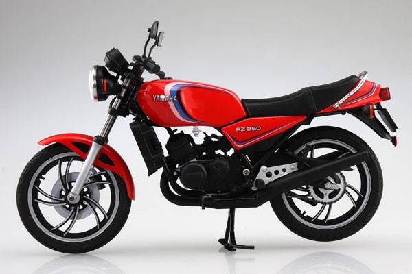 [再販] AOSHIMA 青島 1/12 山葉 YAMAHA 機車 RZ250 YSP色 塗裝完成品 [再販] AOSHIMA 青島 1/12 山葉 YAMAHA 機車 RZ250 YSP色 塗裝完成品