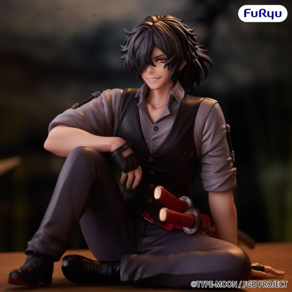 (預購) FURYU 景品 PLUM Fate/Grand Order 泡麵蓋 Assassin 岡田以藏 帥氣西裝Ver. 2703 20261011 FURYU 景品 PLUM Fate/Grand Order 泡麵蓋 Assassin 岡田以藏 帥氣西裝Ver.
