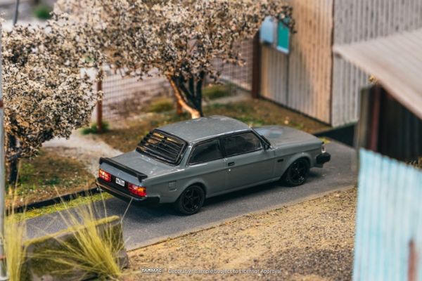 TARMAC WORKS 1/64 富豪 Volvo 242 Custom 灰色 T64R-050-GRY TARMAC WORKS 1/64 富豪 Volvo 242 Custom 灰色 T64R-050-GRY