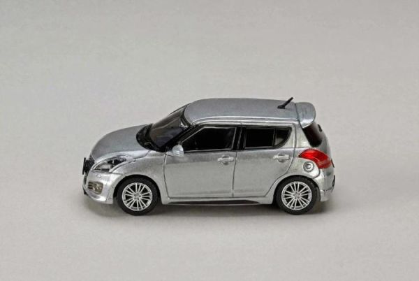 (預購) Hobby JAPAN | HJ64 1/64 鈴木 SUZUKI SWIFT SPORT ZC32S GENUINE AERO PARTS PREMIUM SILVER METALLIC 金屬銀 HJ642082S 20260604 Hobby JAPAN | HJ64 1/64 鈴木 SUZUKI SWIFT SPORT ZC32S GENUINE AERO PARTS PREMIUM SILVER METALLIC 金屬銀 HJ642082S