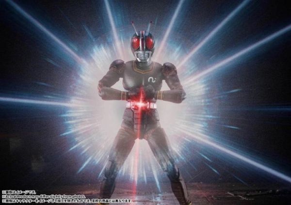 (預購) BANDAI S.H.Figuarts SHF 真骨雕製法 假面騎士BLACK 帝王石閃光版 附贈初回限定底座 20260708 BANDAI S.H.Figuarts SHF 真骨雕製法 假面騎士BLACK 帝王石閃光版 附贈初回限定底座