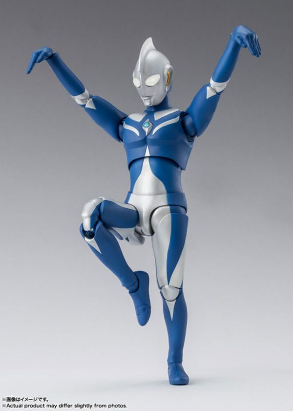 BANDAI S.H.Figuarts SHF 超人力霸王 高斯 月神型態 可動完成品 BANDAI S.H.Figuarts SHF 超人力霸王 高斯 月神型態 可動完成品