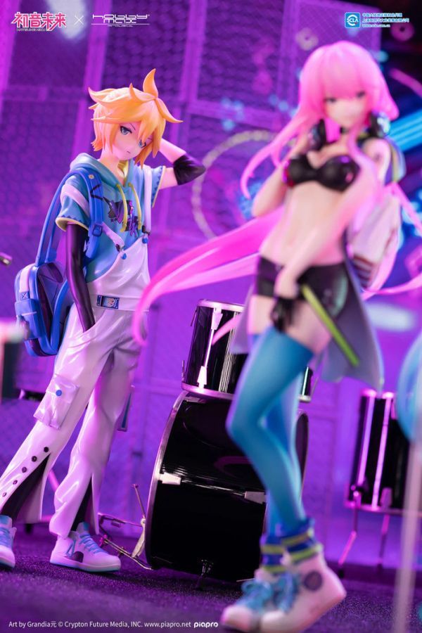Hobbymax 1/7 鏡音連 潮流街頭ver. PVC完成品 Hobbymax 1/7 鏡音連 潮流街頭ver. PVC完成品