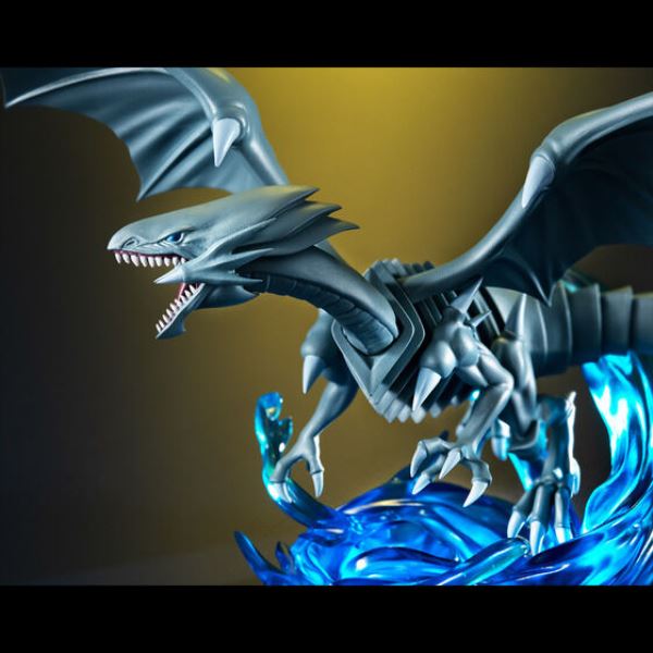 Megahouse 怪獸年代記 遊戲王 青眼白龍 Megahouse 怪獸年代記 遊戲王 青眼白龍