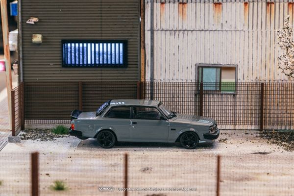 TARMAC WORKS 1/64 富豪 Volvo 242 Custom 灰色 T64R-050-GRY TARMAC WORKS 1/64 富豪 Volvo 242 Custom 灰色 T64R-050-GRY