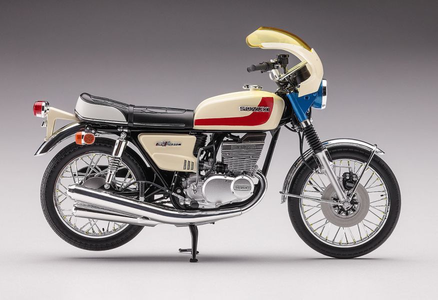 HASEGAWA 長谷川 1/12 假面騎士 本鄉猛的機車 鈴木 SUZUKI GT380 B 組裝模型 HASEGAWA 長谷川 1/12 假面騎士 本鄉猛的機車 鈴木 SUZUKI GT380 B 組裝模型