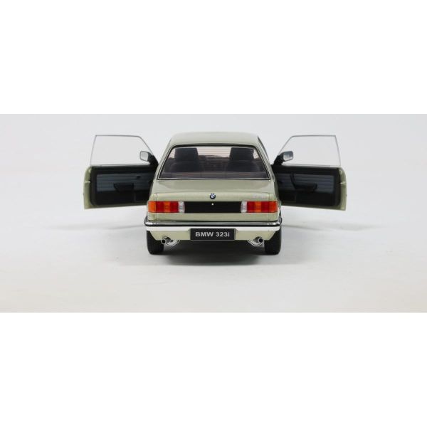 (預購) SOLIDO 1/18 寶馬 BMW 323I RESEDAGRUN-METALLIC 1980 S1812804 20260825 SOLIDO 1/18 寶馬 BMW 323I RESEDAGRUN-METALLIC 1980 S1812804