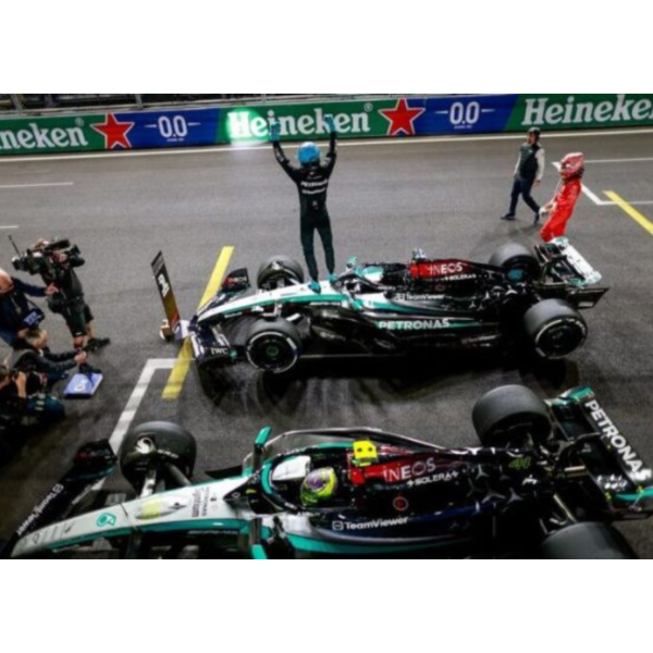 Sparky 1/64 賓士 Mercedes-AMG PETRONAS Formula One Team No.44 & No.63 Las Vegas GP 2024 George Russell & Lewis Hamilton Sparky 1/64 賓士 Mercedes-AMG PETRONAS Formula One Team No.44 & No.63 Las Vegas GP 2024 George Russell & Lewis Hamilton