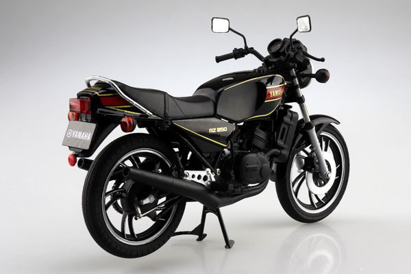 [再販] AOSHIMA 青島 1/12 山葉 YAMAHA 機車 RZ250 新山葉黑 塗裝完成品 [再販] AOSHIMA 青島 1/12 山葉 YAMAHA 機車 RZ250 新山葉黑 塗裝完成品