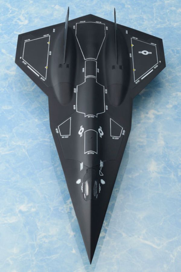 (預購) Bell Fine 1/72 捍衛戰士 獨行俠 暗星 組裝模型 (預購) Bell Fine 1/72 捍衛戰士 獨行俠 暗星 組裝模型