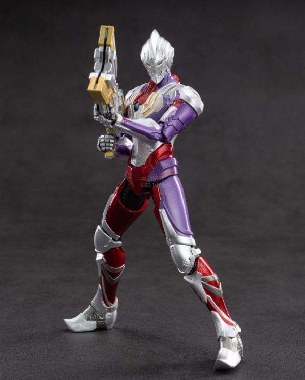 1/10 UA-A07 超人力霸王 迪迦裝甲 可動完成品 1/10 UA-A07 超人力霸王 迪迦裝甲 可動完成品